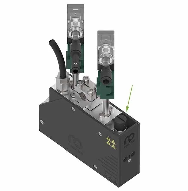 Detail of the fine adjustment of application width and quantity on the AX Diamond 1 SW head